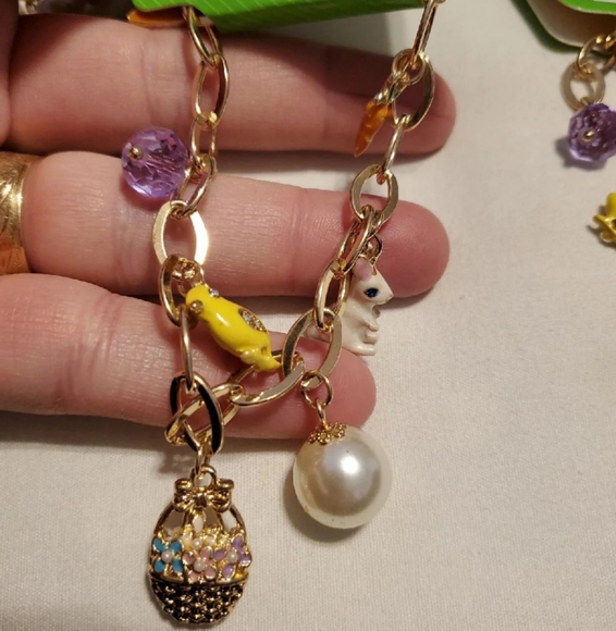 3 new easter/ spring charm bracelets - Picture 2 of 4